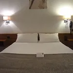 ホテル Contact Solana, Mendesfrance