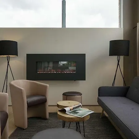 Contact Solana, Mendesfrance 3* 尼奥尔