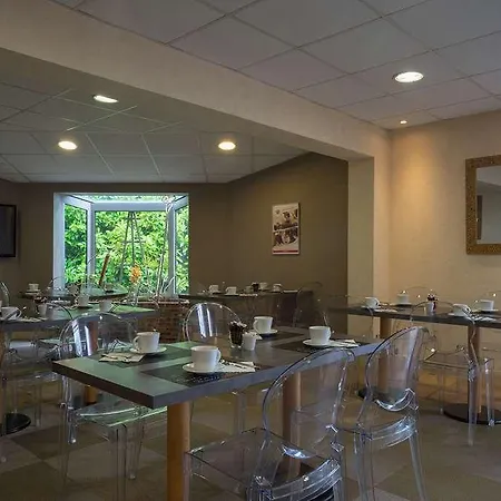 Contact Solana, Mendesfrance 酒店 尼奥尔