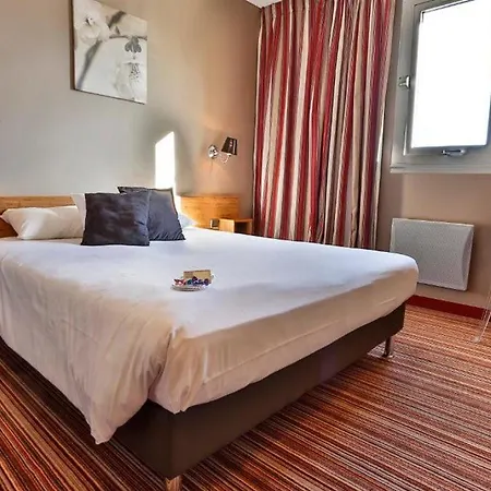 Contact Solana, Mendesfrance 3* Niort