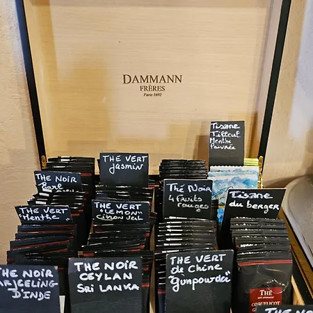 Contact Solana, Mendesfrance 酒店