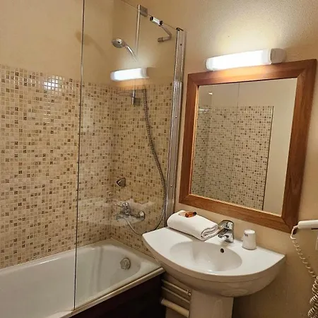 Contact Solana, Mendesfrance Hotel Niort