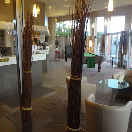 Contact Solana, Mendesfrance 酒店 尼奥尔