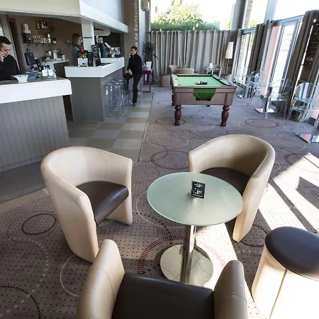 Hotel Contact Solana, Mendesfrance 3*