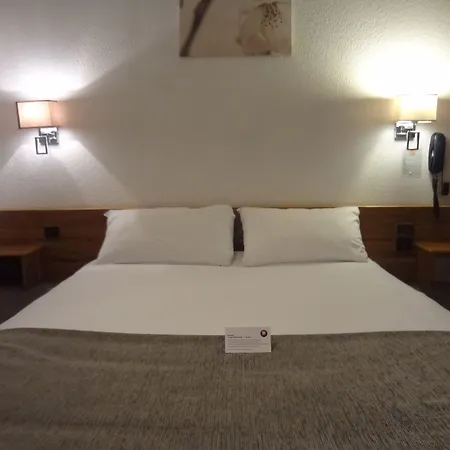 Otel Contact Solana, Mendesfrance