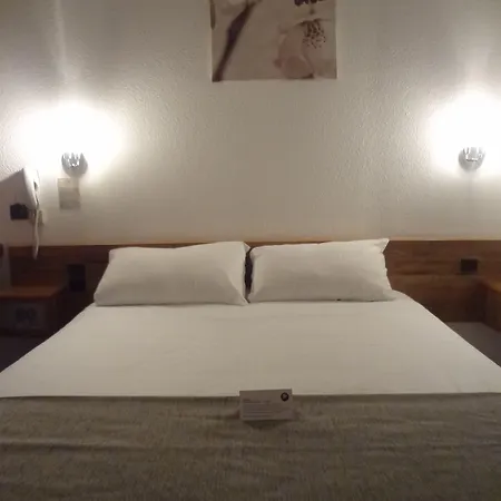 Contact Solana, Mendesfrance Otel Niort