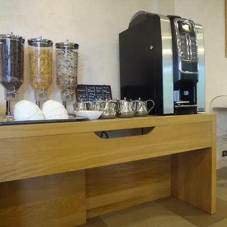 Contact Solana, Mendesfrance 酒店 3*