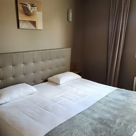 Contact Solana, Mendesfrance 3* 尼奥尔