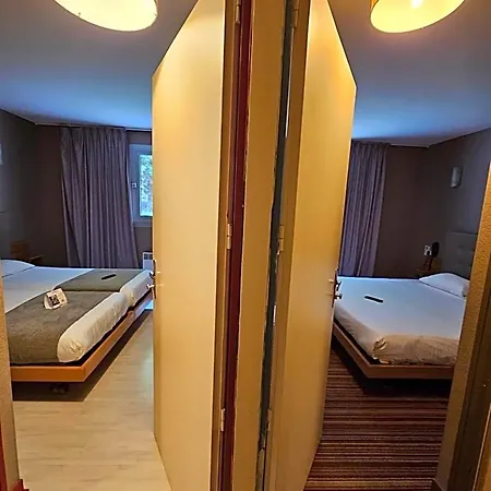Contact Solana, Mendesfrance Hotel