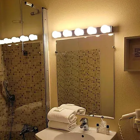 Hotel Contact Solana, Mendesfrance