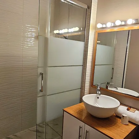 Contact Solana, Mendesfrance 3* Niort
