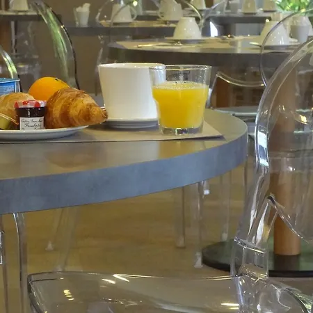 Contact Solana, Mendesfrance