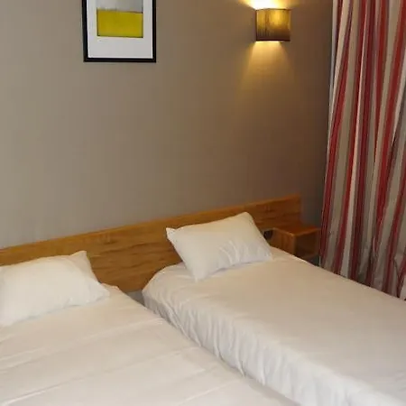 Contact Solana, Mendesfrance 3* Niort
