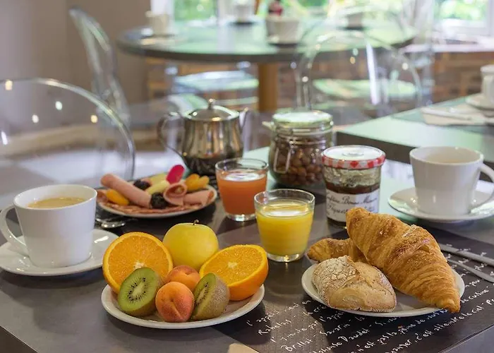 Contact Solana, Mendesfrance Hotel 3*