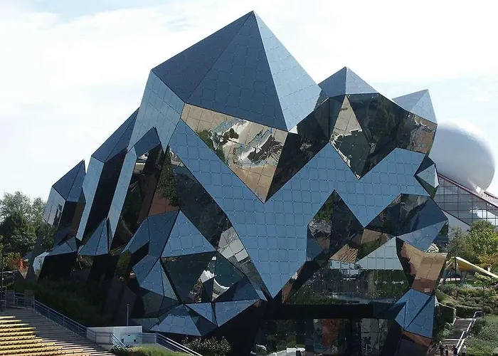 Contact Solana, Mendesfrance Hotel