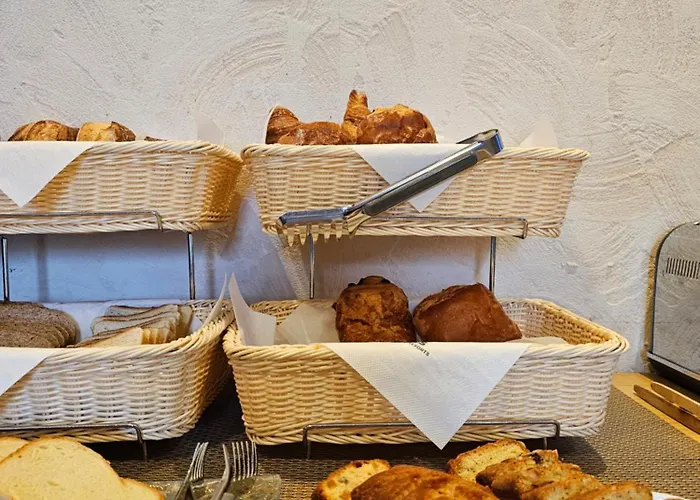 Contact Solana, Mendesfrance Hotel 3*