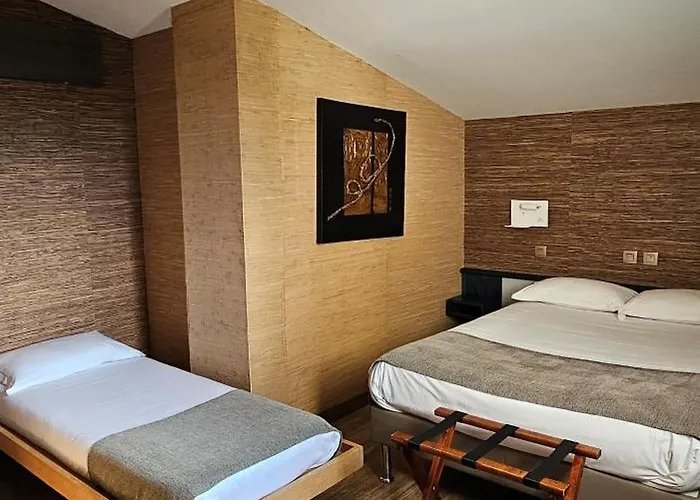 Contact Solana, Mendesfrance Hotel Niort