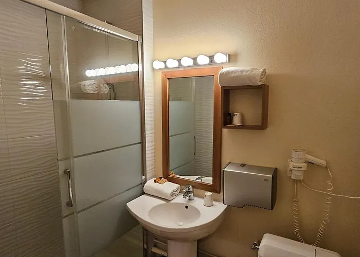 Contact Solana, Mendesfrance Hotel 3*