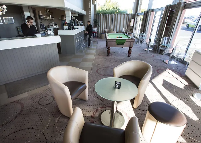 Hotel Contact Solana, Mendesfrance 3*