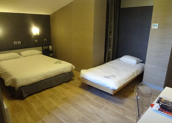 Contact Solana, Mendesfrance Hotel 3*