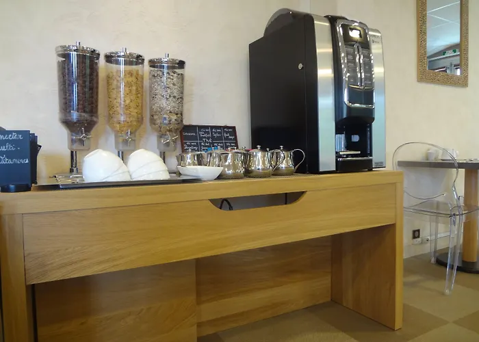 Contact Solana, Mendesfrance Hotel 3*