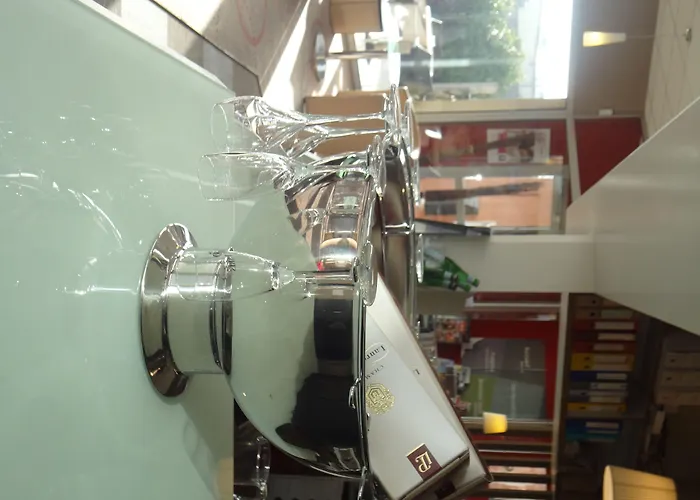 Hotel Contact Solana, Mendesfrance 3*