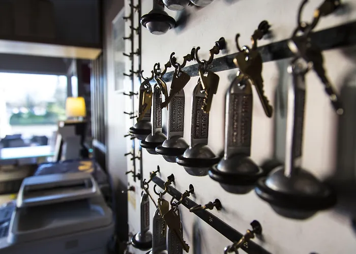 Contact Solana, Mendesfrance Hotel 3*