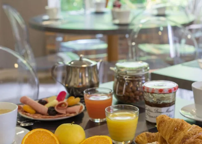 Contact Solana, Mendesfrance 3*