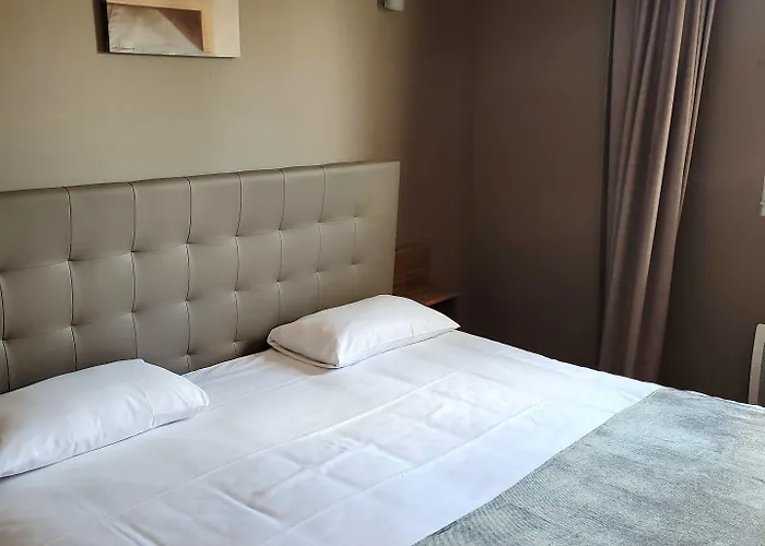 Contact Solana, Mendesfrance 3* Niort