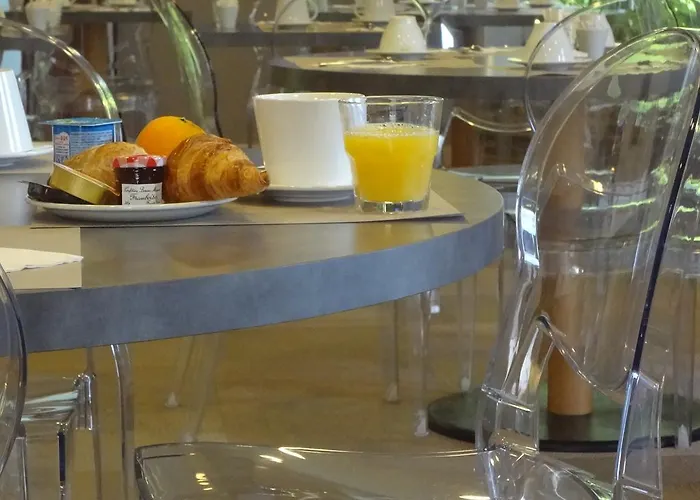 Contact Solana, Mendesfrance